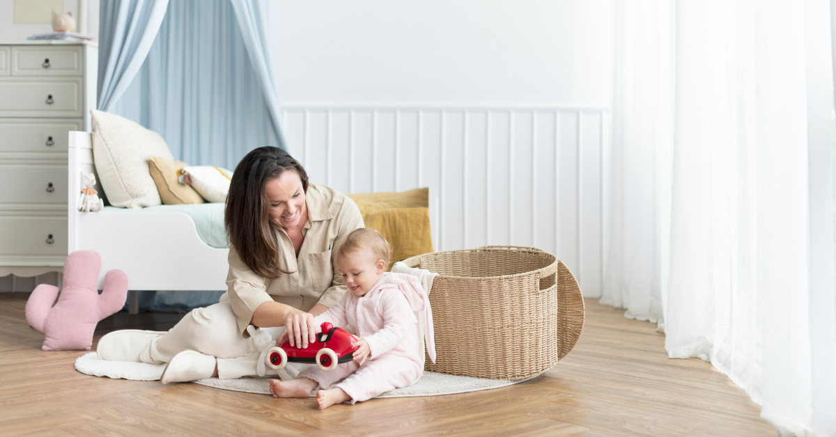 Mama se igra sa bebom